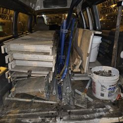 scaffolding walkthrough frames crossbars aluminum platforms rails leveling screw jacks scaffold 