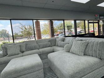 Luxurious Style, 3 Pc Plush modular sectional w/ultra soft upholstery