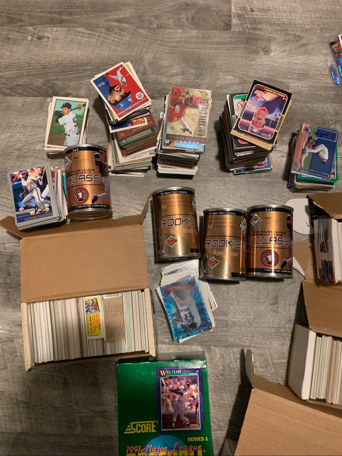 1000’s Of Sports Cards