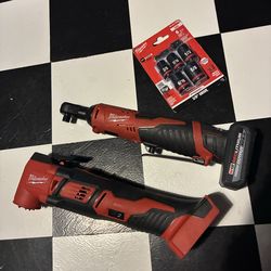 Milwaukee impact ratchet and multitool with battery