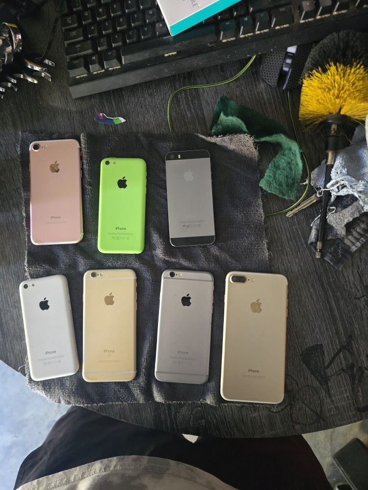 Lot of 7 Locked iPhones (5, 6, 7, SE) - For Parts or Repair