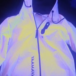 Yaamava  Jacket/Hoodie