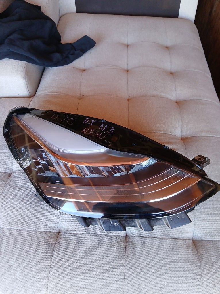 Tesla Midel 3 Headlights 