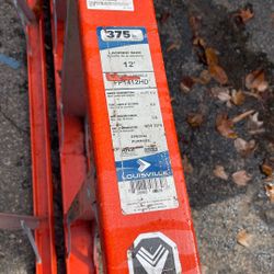 12’ A Frame Louisville Ladder 