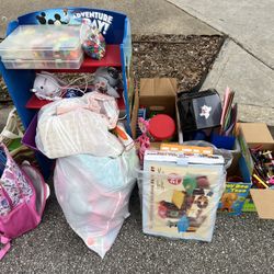 Free Toys - Cal De Sac Balanced Rock Pl 78681 