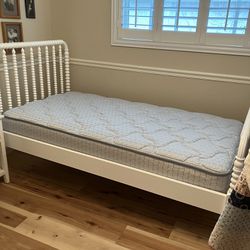 Pottery Barn White Twin Bed