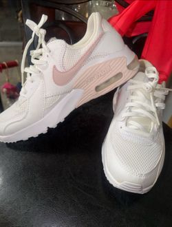 Nike Air waves size 7 womens
