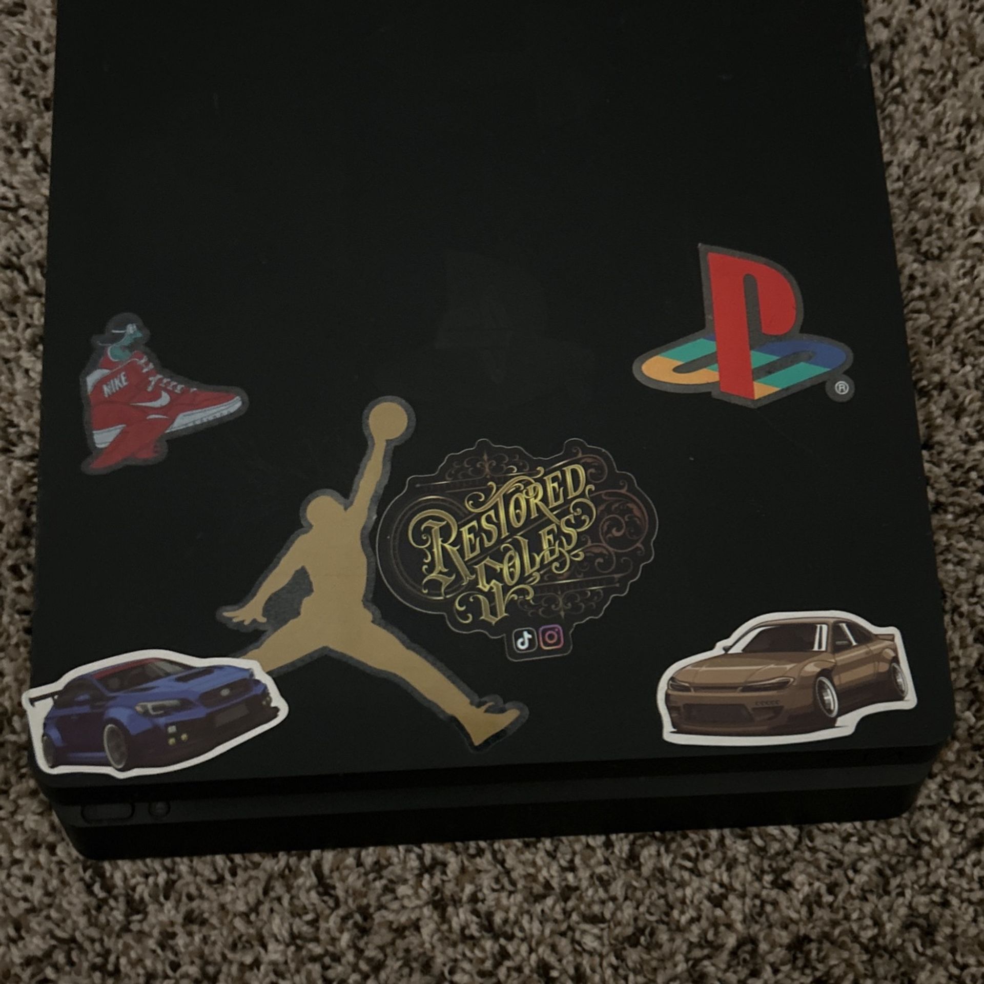 PS4 Slim(non Functional)With Controllers&games