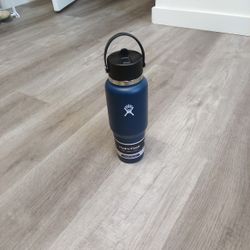Hydro Flask Indigo 32 Oz Travel Water Bottle