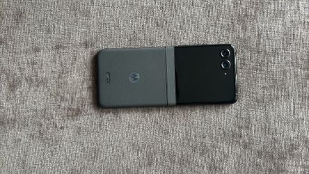 Motorola Razr 2024