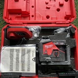 12v Milwaukee 3 -plane Laser