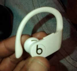 BEATS PRO AIR PODS