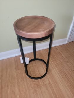 Round Wood Top Metal Base Accent Table