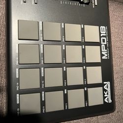 Akai MPD18 Drum Pad