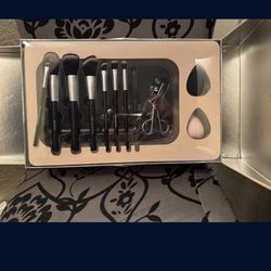 brush set On Big Box For Gift Asking $12