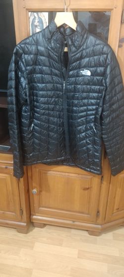 the northface puffer jacket women size XL black 