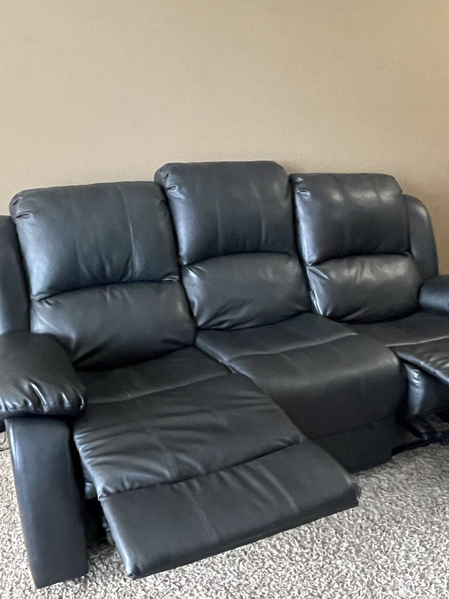 Luitpold 61'' Pillow Top Arm Reclining Sofa