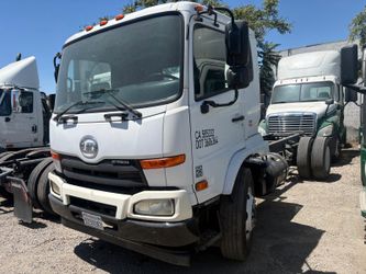 2012 Nissan Ud2600