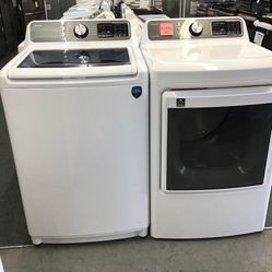 New Scratch and Dent Midea Washer And Dryer Set. 1 Year Warranty 