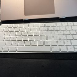 Apple Magic Keyboard like New