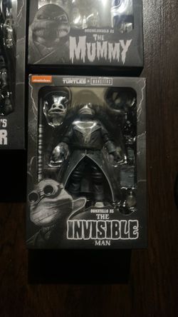 TMNT x UNIVERSAL MONSTERS FIGURES