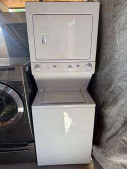 Frigidaire staked  washer and dryer electric 