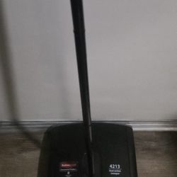 Rubbermaid Sweep Broom
