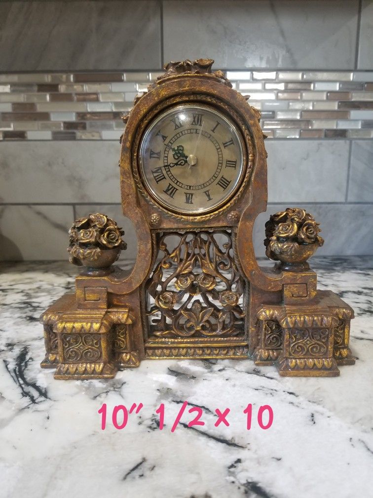 ANTIQUE CLOCK STILL WORKING