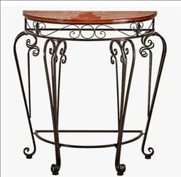 Entrance table