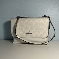 Klare Crossboady Coach Bag  