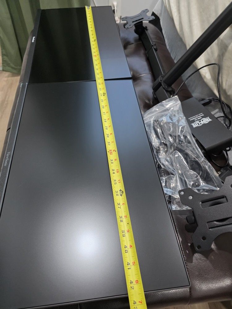 Dual Gaming Computer Monitor Set Up