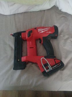 Milwaukee M18  crown stapler 18 gauge