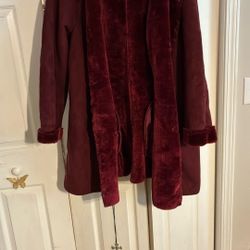 Inaroon Faux Fur Lined Woman’s Coat