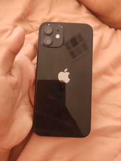 Black iphone 13
