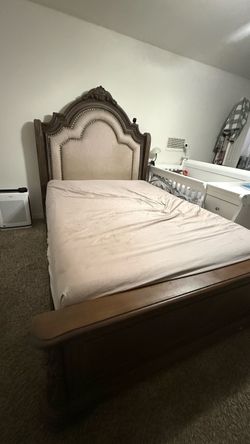 Elegant Wood Bed Frame with Upholstered Headboard