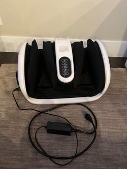 Cloud Massage foot massager with Heat- Like new