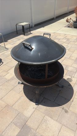 Outdoor fire pit