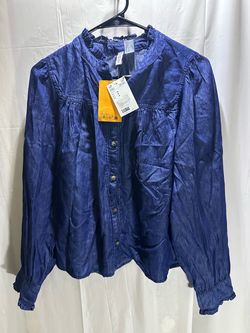 H&M Women’s M Blue Lyocell Denim Long Sleeve Button-Front Ruffle Neck Blouse