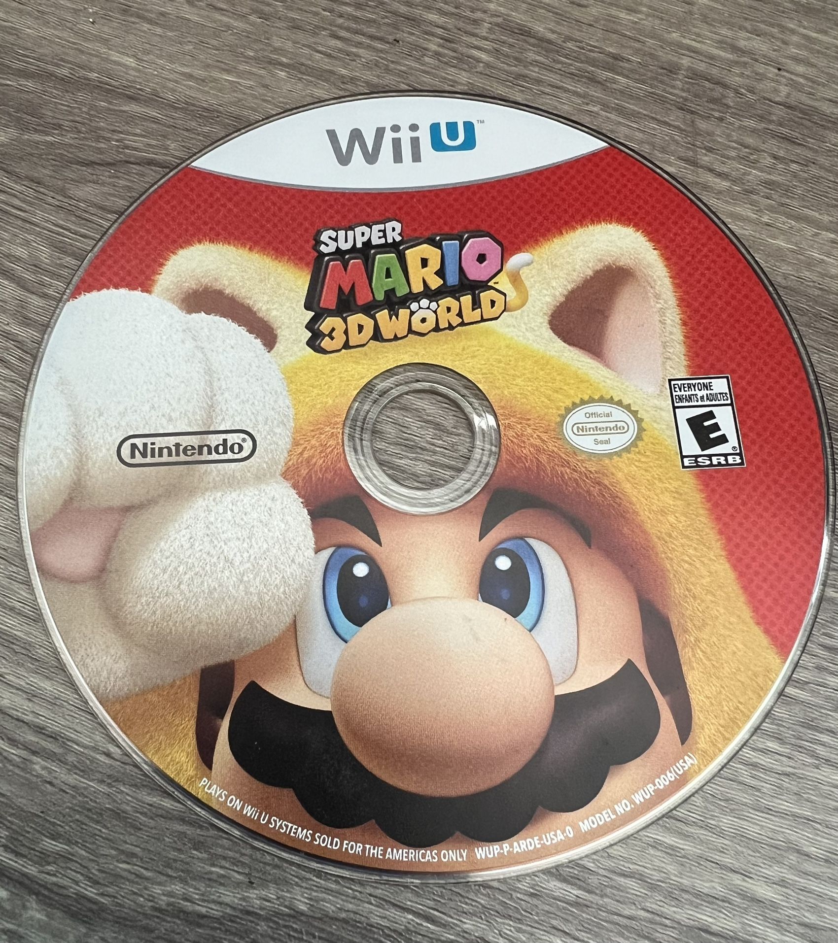 Super Mario 3D World (Nintendo Wii U, 2013) Disc Only Video Game E Everyone 