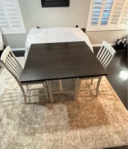 Bar Height Table with leaves and 2 Chairs  *delivery*