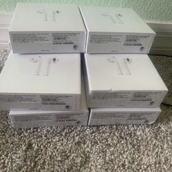 Apple AirPods (1st Generation )