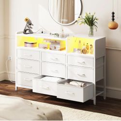 Dresser for Bedroom with LED Lights, 9 Drawer Bedroom Dresser with Charging Station, Fabric Dressers & Chest of Drawers with Shelves for Closet