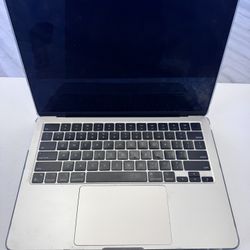 MacBook Air M2 Starlight (2022, 256GB SSD)