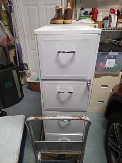 4 draw file cabinet