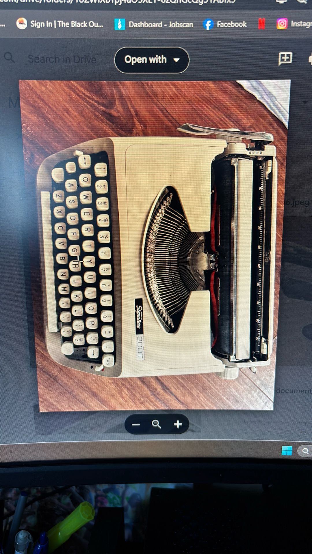 Vintage Montgomery Wards Signature 300t Typewriter