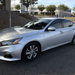 2020 Nissan Altima
