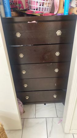 Dark Brown 5-Drawer Dresser