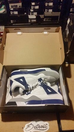 2013 Jordan 4 "Obsidian"