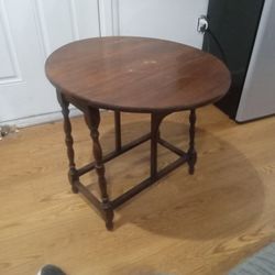 Antique  Drop Leaf  Butterfly  Table