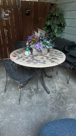 Picnic Table And Four Chairs The Table Is Large